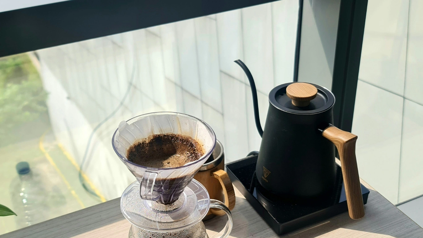 Pour over coffee brewing guide